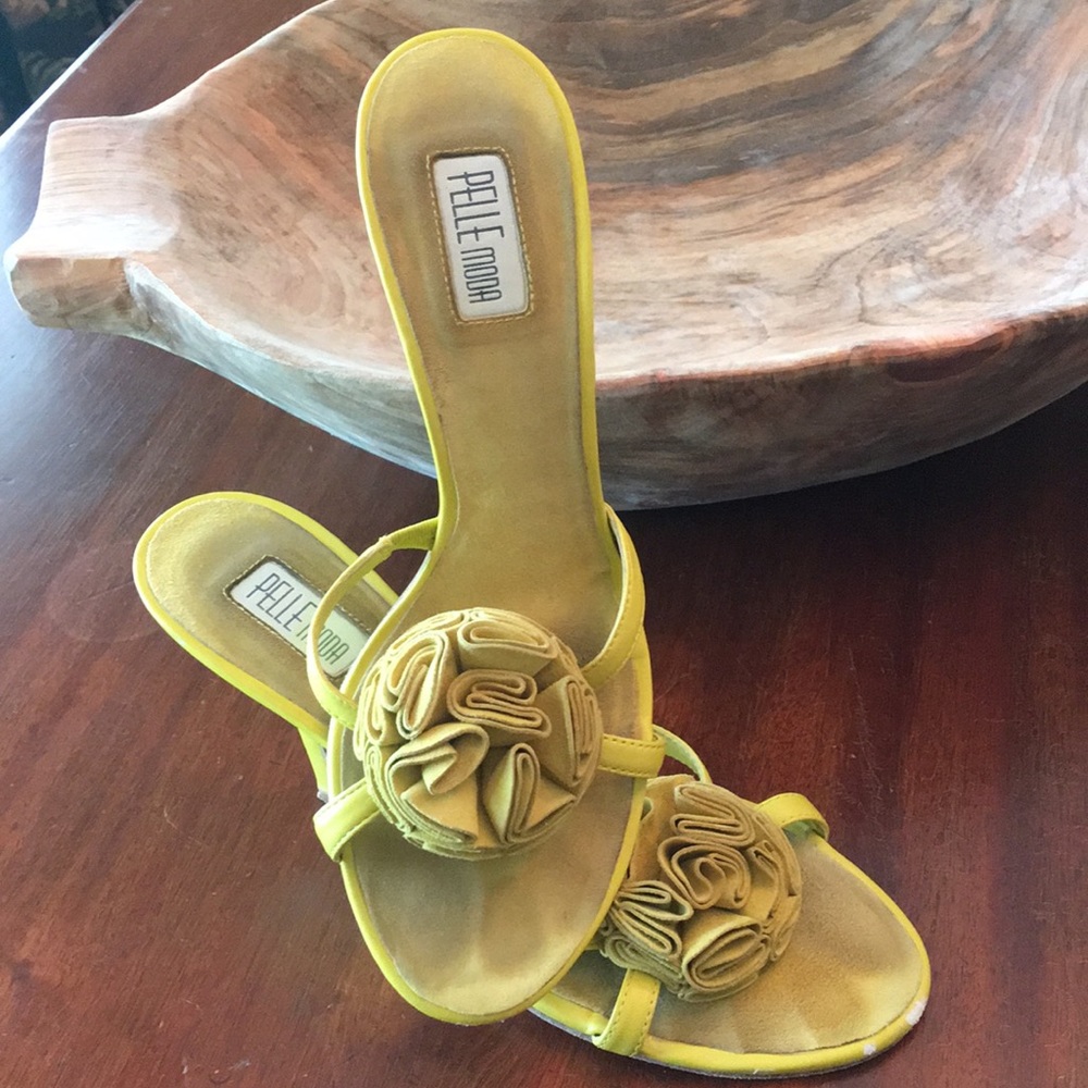 Pelle Moda sandals